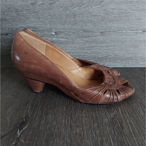 Vintage Frye Brown Leather Peep Toe Slip On Heels Shoes Size 7